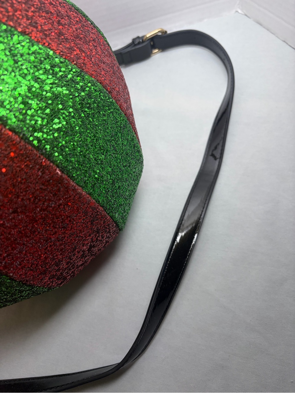 Christmas Ornament Purse Red Green Glitter Round Hard Case Crossbody Bag - Picture 10 of 13